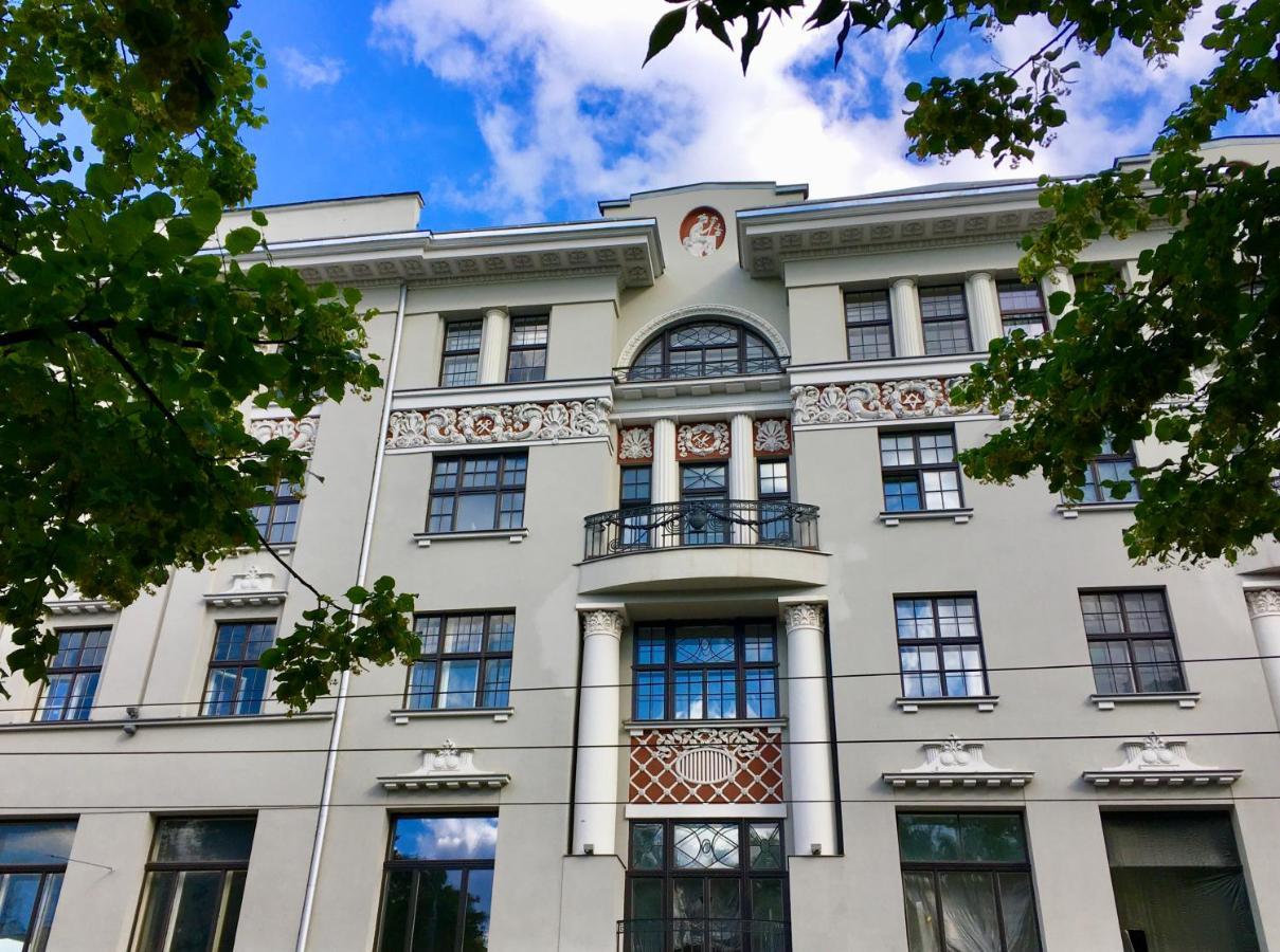 Centrally Located Apartment Overlooking Vermanes Park Riga Eksteriør billede